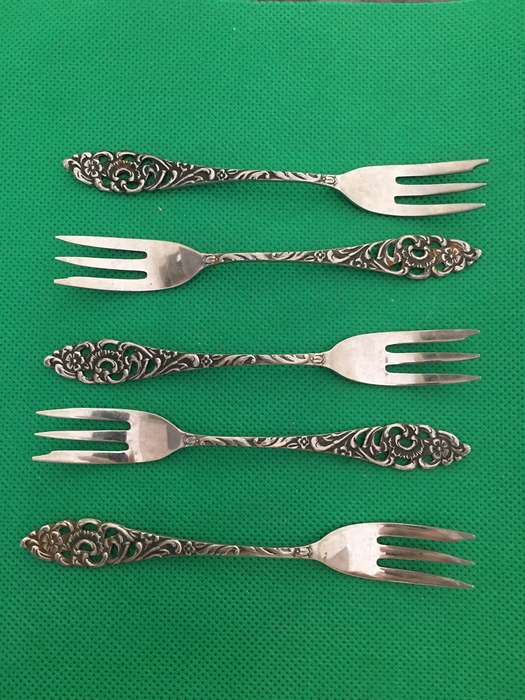 VINTAGE CAKE FORKS 5 - SOLA - CNS STAINLESS STEEL