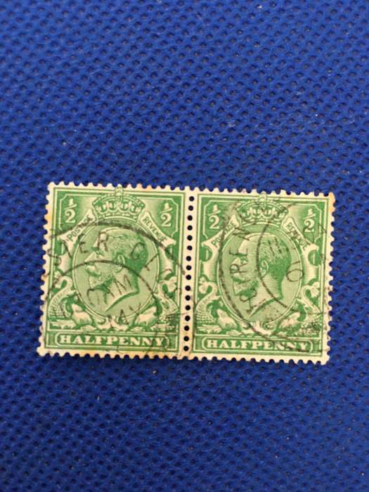 GREAT BRITAIN HALP PENNY USED PAIR OF STAMPS