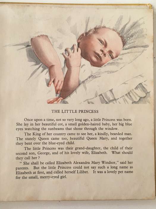 VINTAGE HARD COVER BOOK - THE STORY OF OUR QUEEN - ENID BLYTON - 1953 - EXTREMELY RARE