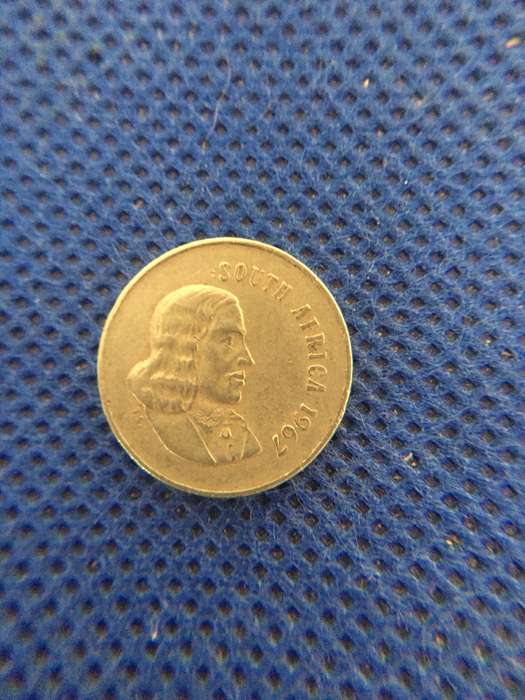 SOUTH AFRICA  TWO COINS 5c  - JAN VAN RIEBEECK - 1965 - 1967 BOTH ENGLISH