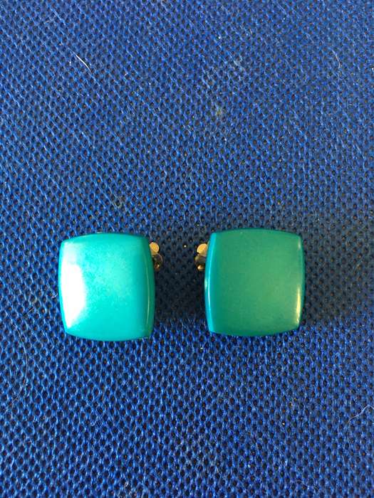 VINTAGE EARRINGS