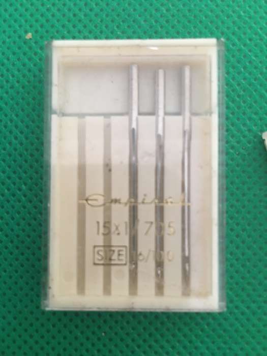 SEWING MACHINE NEEDLE LOT