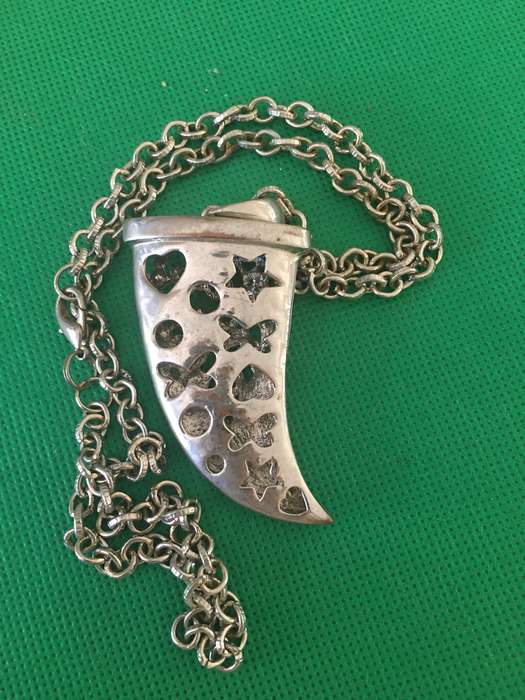 VINTAGE NECKLACE