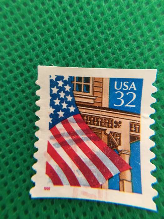 AMERICA FLAG STAMP UNUSED 32c