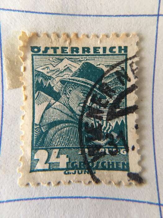 AUSTRIA NATIONAL COSTUMES USED POSTAGE STAMP
