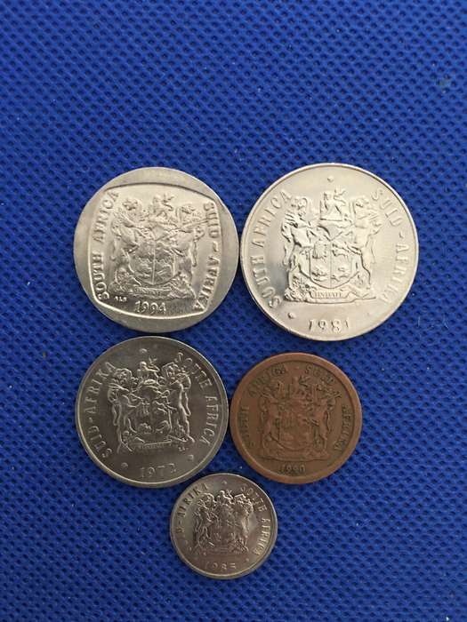 SOUTH AFRICA  - LOT OF 5 COINS - R5 INAUGORATION -  50c -  20c  5c  x 2     (A17)