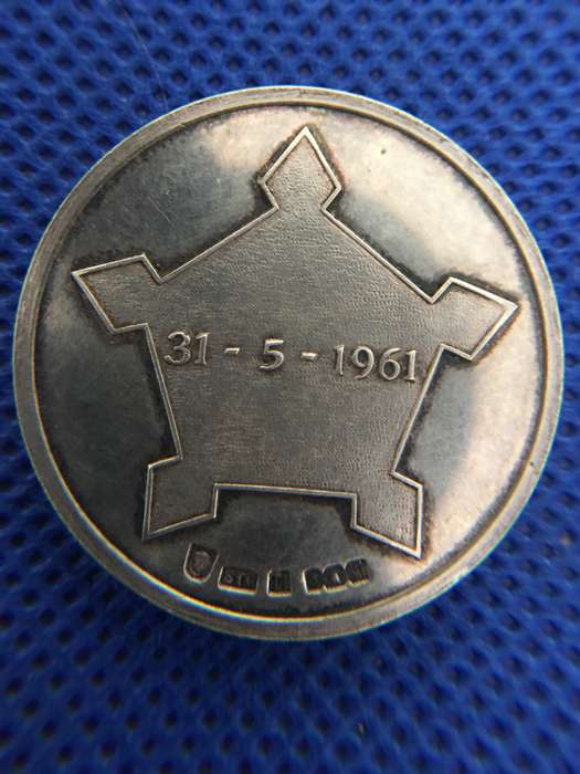 SOUTH AFRICA - FORMATION OF THE ORDER REPUBLIC OF SOUTH AFRICA 31 MAY 1961 18 GRAMS SILVER