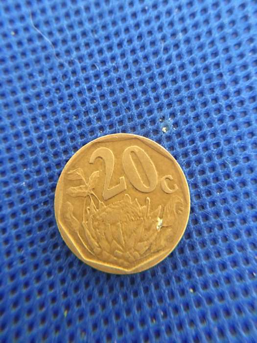 SOUTH AFRICA  LOT OF 7 COINS - (A1)  R5 R2  R1  50c 20c 10c 5c