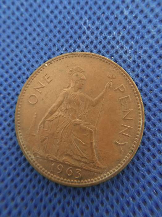 GREAT BRITAIN - 1963 ONE PENNY BEAUTIFUL DETAIL