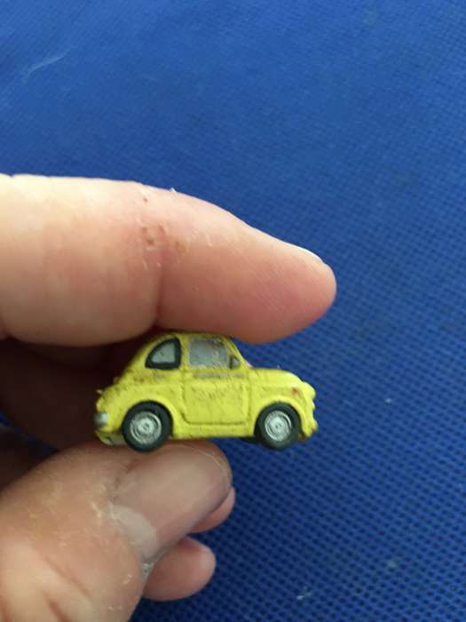 DISNEY PIXAR CARS LUIGI MATTEL  - MINI