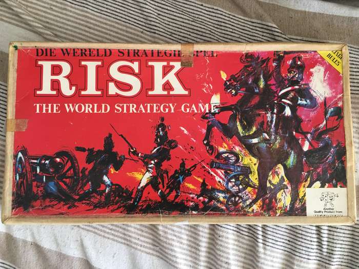 RISK WORLD STRATERGY GAME - ENG / AFR - 1959