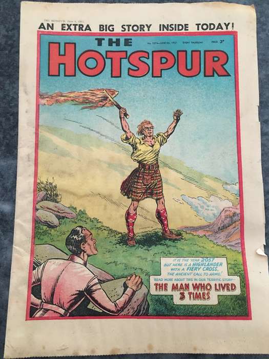 VINTAGE TO ANTIQUE - COMIC/ MAGAZINE - THE HOTSPUR - 1957