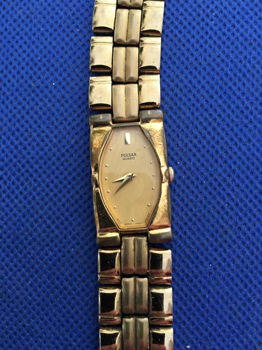 VINTAGE LADIES WATCH PULSAR SOLD AS NOT WORKING HAS NOT BEEN TESTED
