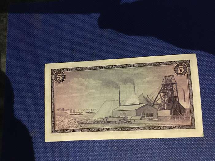 SOUTH AFRICA  - R5 BANK NOTE TW DE JONGH SEREAL NUMBER 760270 SPRINGBOK WATER MARK