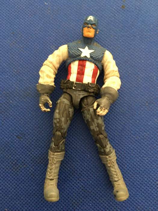 VINTAGE CAPTAIN AMERICA FIGURE  - APP 10 CM