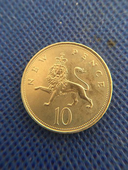 GREAT BRITAIN 1968 10 PENCE
