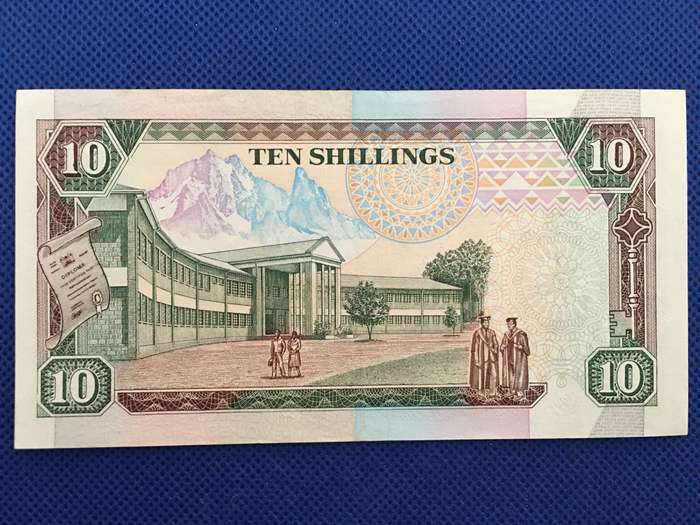 KENYA 10 SHILLINGS   1993  UNC- SEREAL NUMBER - BB 1298281