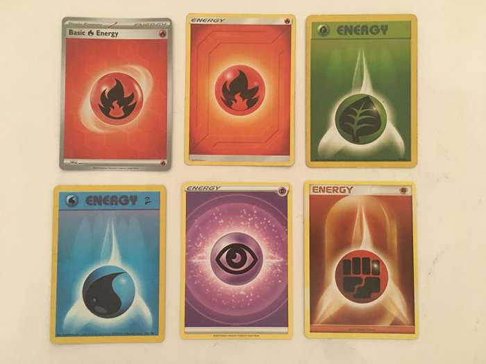 POKEMON  TRADING CARDS / ENERGY LOT ONE CARD FOIL