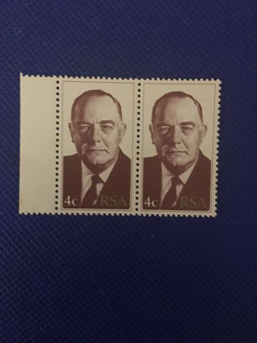 SOUTH AFRICA JOHN VORSTER MINT PAIR OF STAMPS  4c