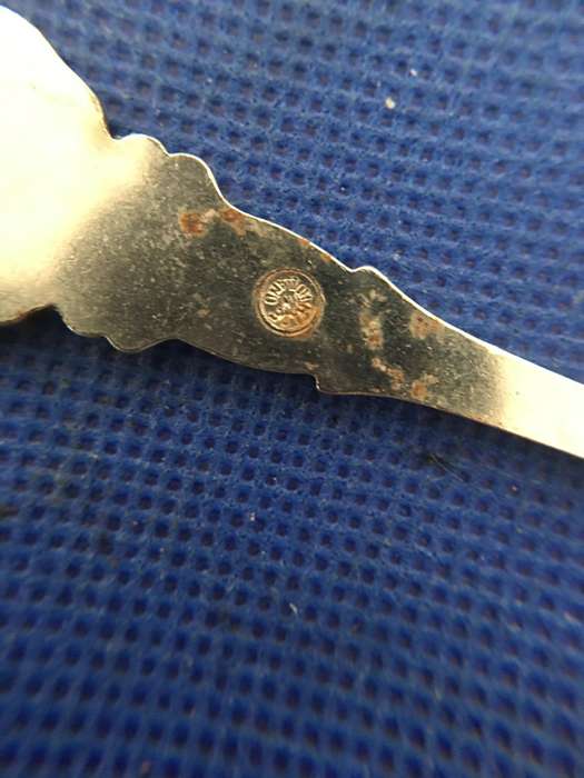 LOVELY HUMANSDORP CREST SUGAR SPOON
