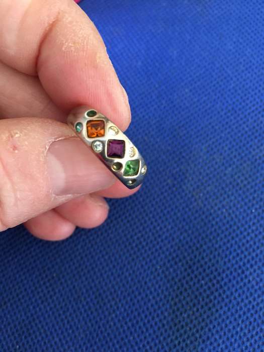 LOVELY VINTAGE RING STAMPED EDCO INSIDE WITH STONES