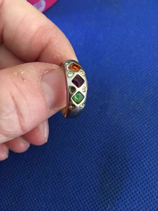 LOVELY VINTAGE RING STAMPED EDCO INSIDE WITH STONES