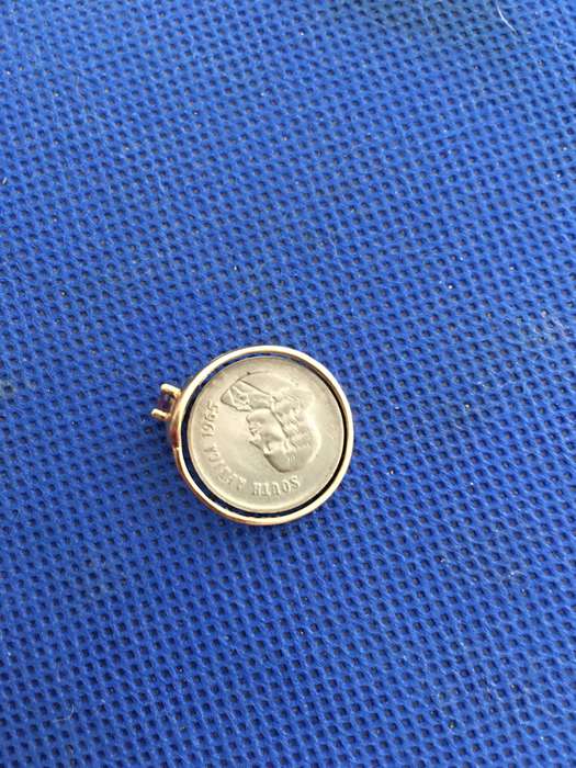 LOVELY 9 CARET GOLD RING WITH AMETHYST LADIES SIZE OF OLD 5c COIN