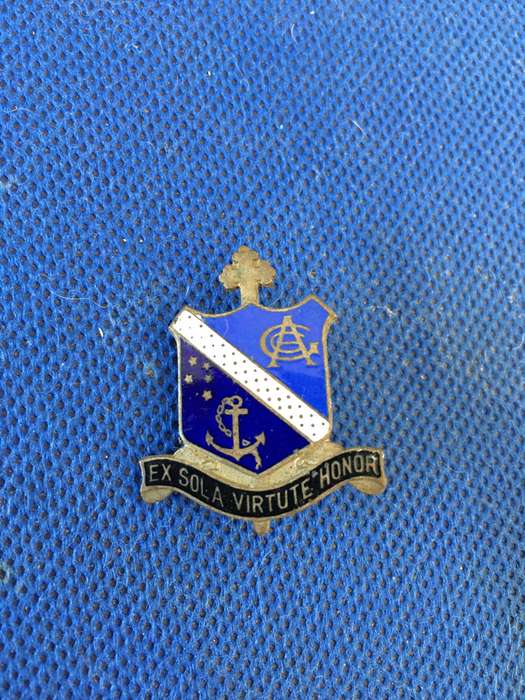 VINTAGE ASSUMPTION CONVENT SCHOOL BADGE