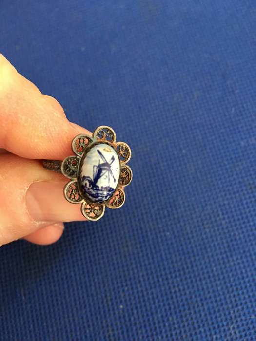 VINTAGE DELFT WIND MILL RING