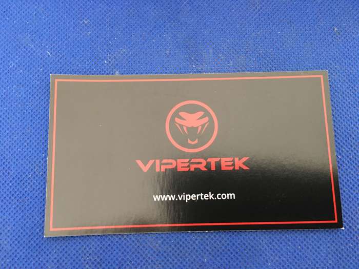 VIPERTEK STUN GUN OR TAZER TORCH ASWELL / UNIVERSAL CHARGER TOO