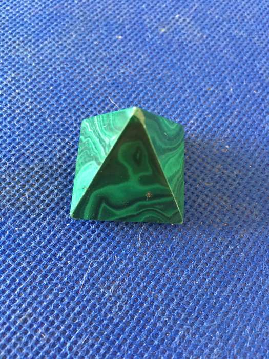 LOVELY MALACHITE PRYAMID