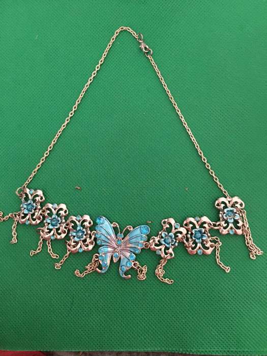 LOVELY BUTTERFLY NECKLACE