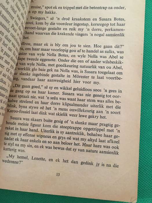 VINTAGE  PAPER BACK  BOOK - ONHEIL OP MORESTER - DEUR ANDRE MURAT