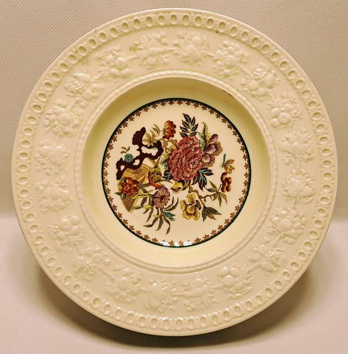 Wedgwood Wellesley Bullfinch China Rim Soup Bowl AL9351 (215mm)