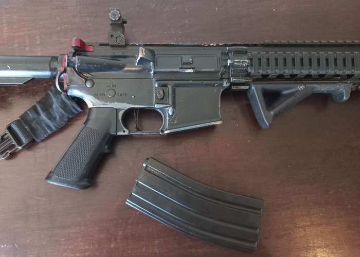 VFC VR 16 AIORSOFT GUN SEMI AUTOMATIC  RIFEL
