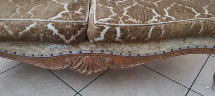 Queen Ann Furniture, two seat, original hand carved, genuine wood, rare, great investment.