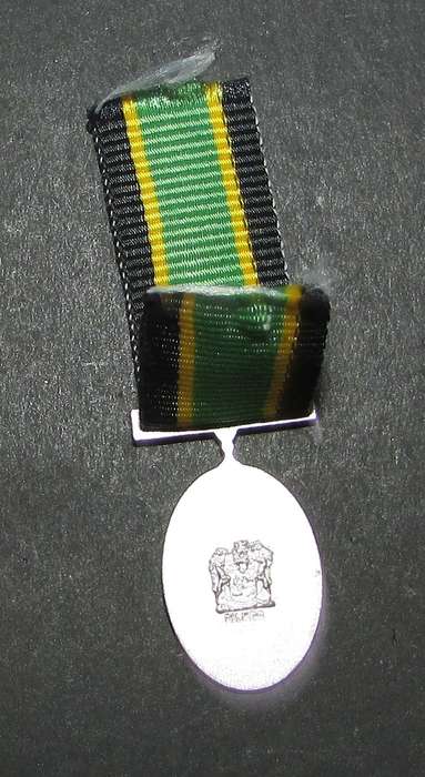 Mk/Apla Miniature Medal