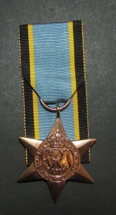 United Kingdom Issue - Full Size World War Two Aircrew Europa Star ( Selling as a Copy )