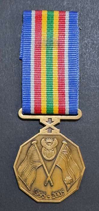 South African Police Service Ten Year Commemoration Medal