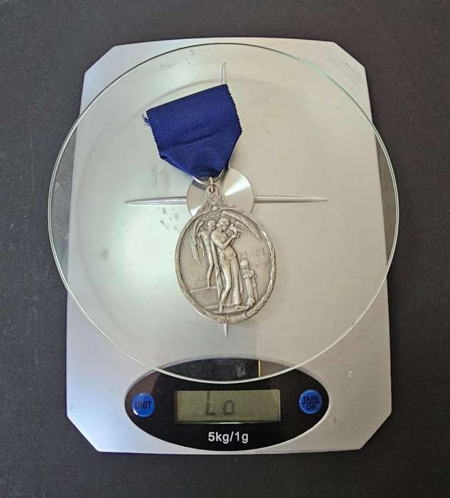 Sterling Silver 1919 Masonic Peace Medal in Original Case