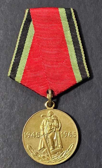 Soviet WW2 Veteran 20 Years Victory Medal 1945-1965