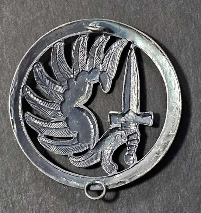French Foreign Legion Parachutist Beret Badge
