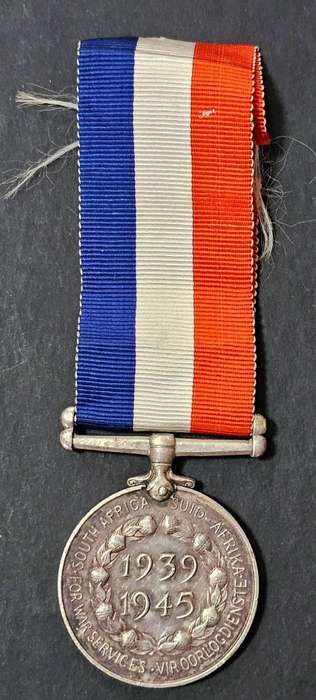Full Size World War Two Silver War Medal: Not Named