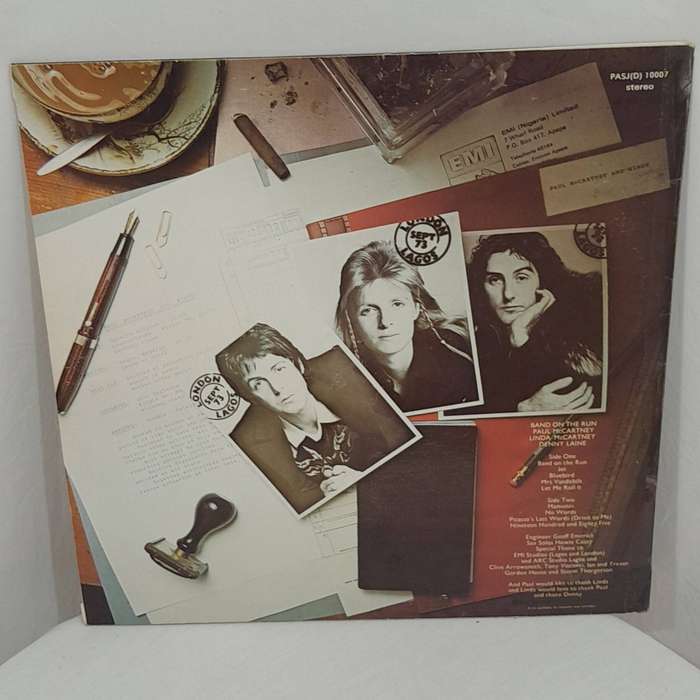 Paul McCartney and Wings - Band on the Run (Vinyl) and poster