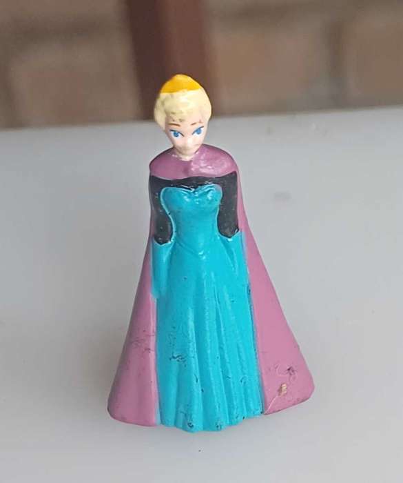 Frozen Elsa toy