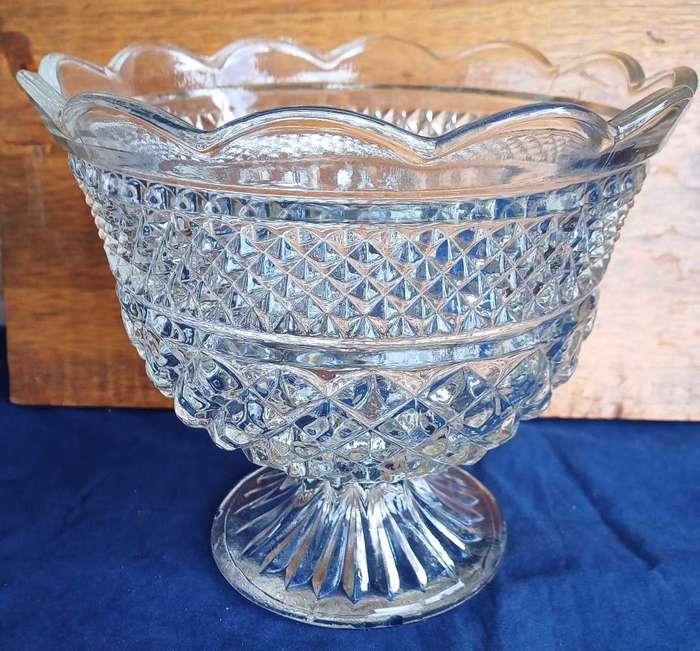 Vintage Anchor Hocking fruit bowl