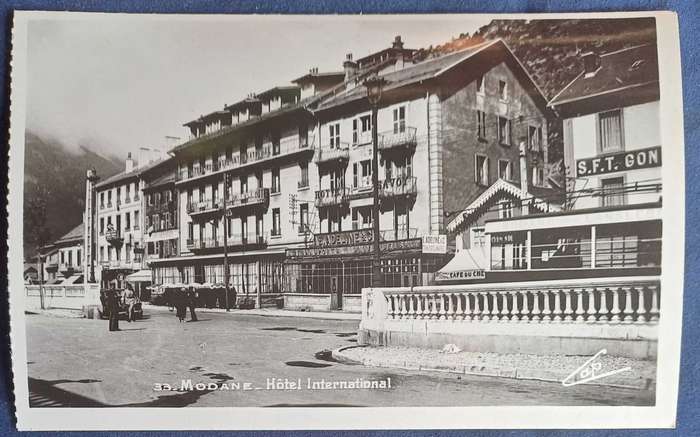 Vintage Real-Photo C.A.P. Paris postcard
