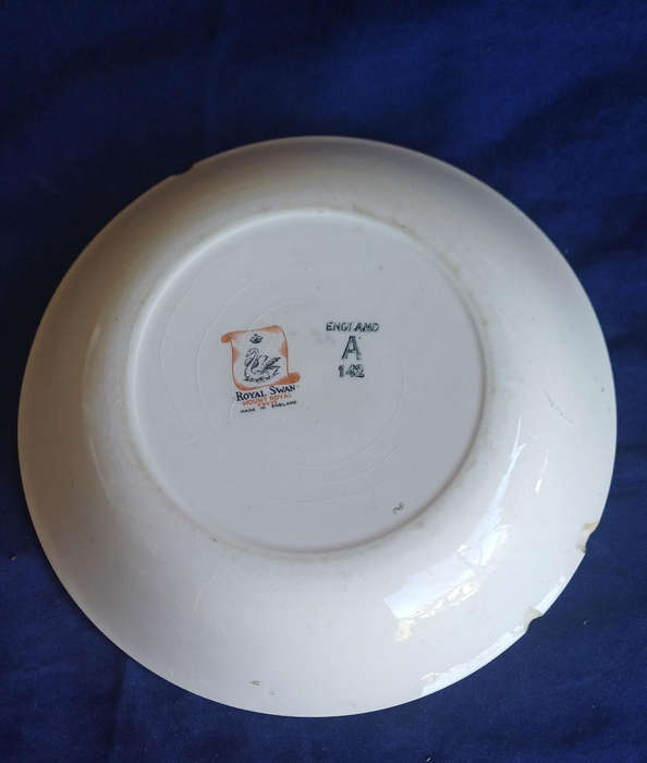 Royal Swan bowl