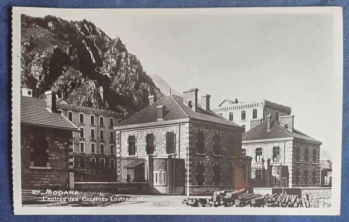 Vintage Real-Photo C.A.P. Paris postcard