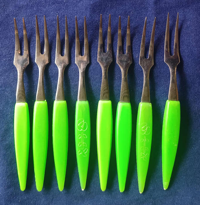 8 x Vintage cocktail forks